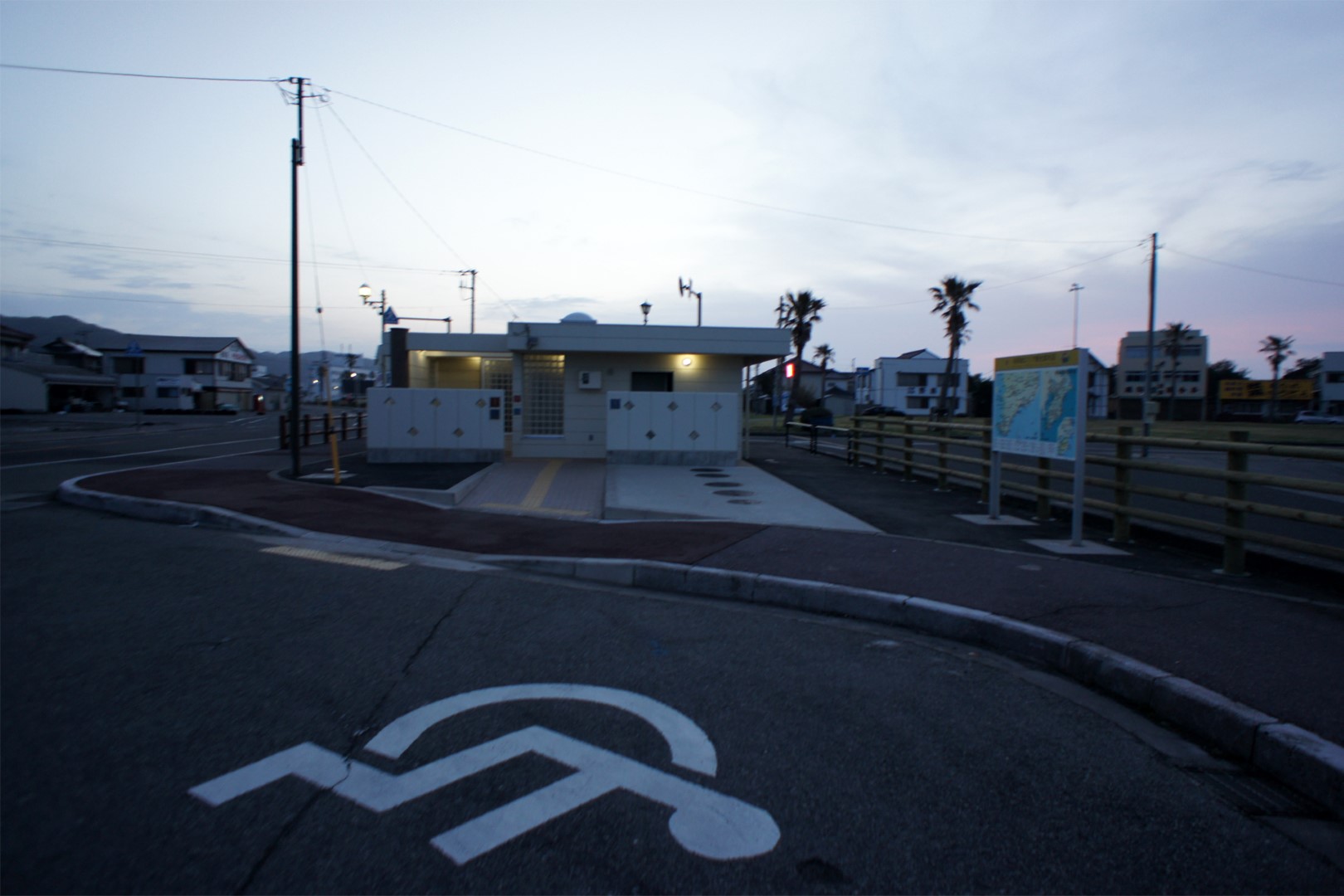 千葉県安房郡白浜町野島崎灯台そば駐車場
