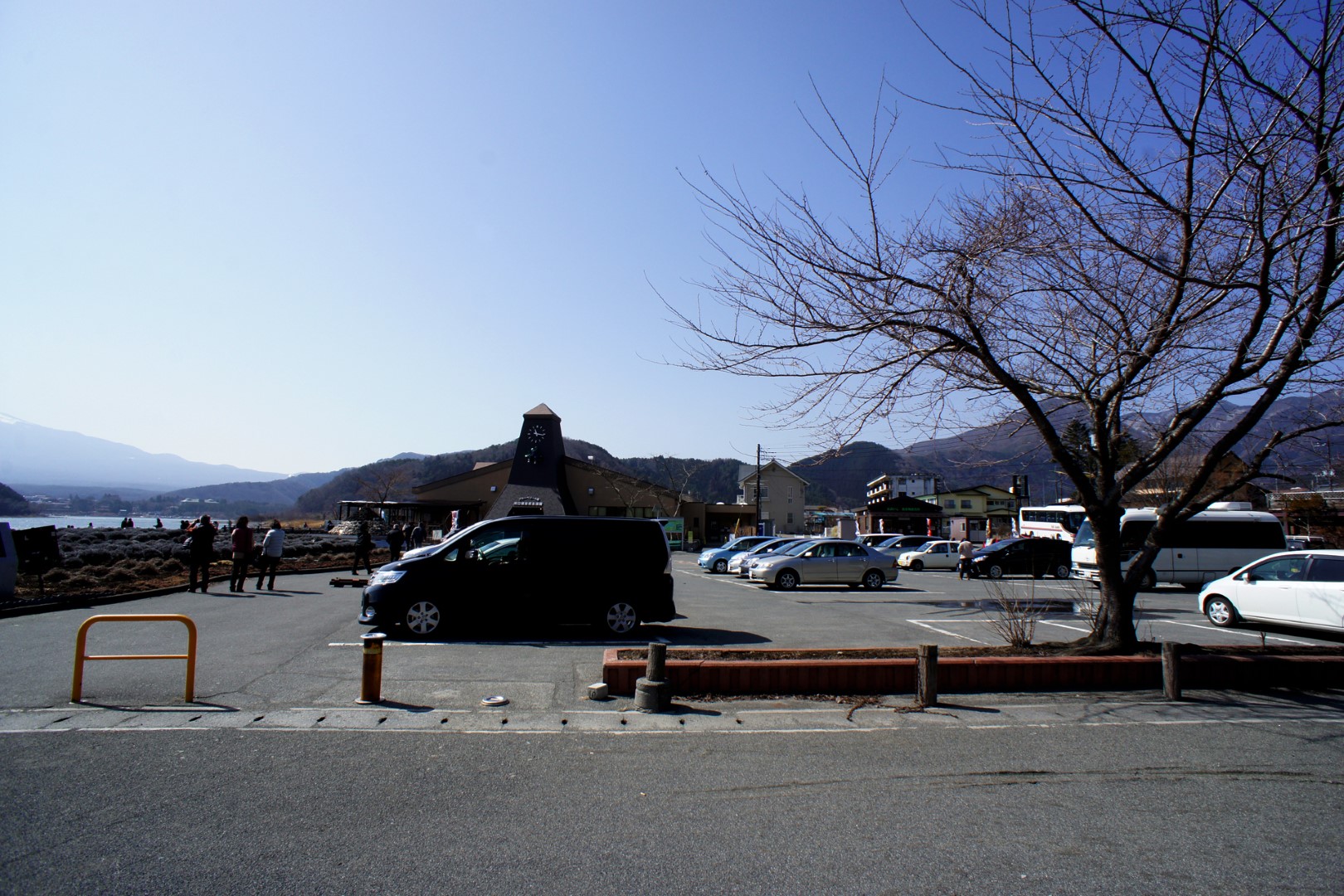 山梨県河口湖大石公園パーキング（河口湖北側）