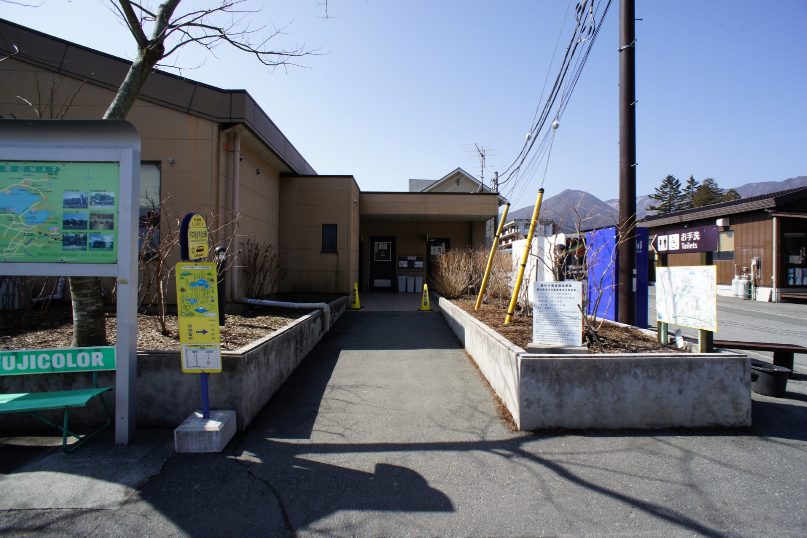 山梨県河口湖大石公園パーキング（河口湖北側）