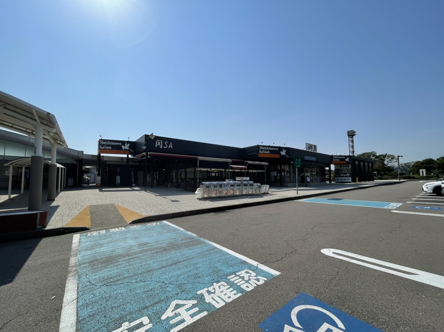 東海北陸自動車道 関SA 上り