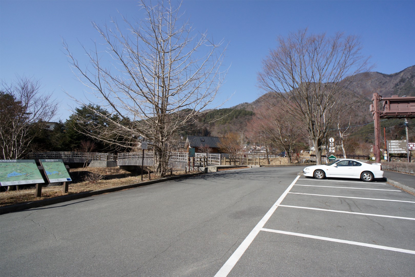 西湖駐車場